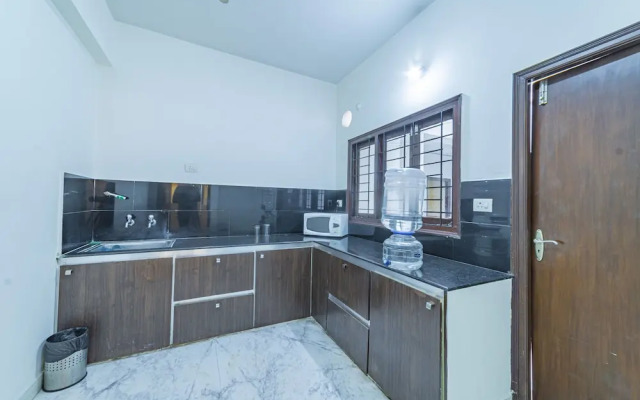 At Home Apartment Hotel
