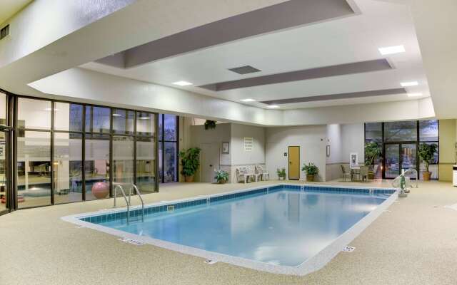 Wingate by Wyndham Cranberry