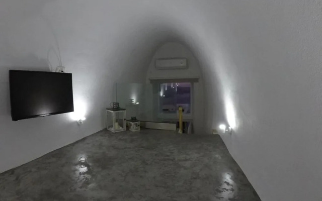 Akron Cliff Suite