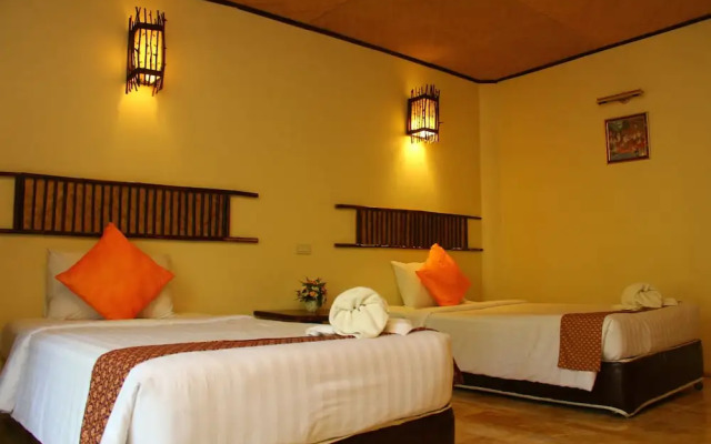 The Hub Erawan Resort