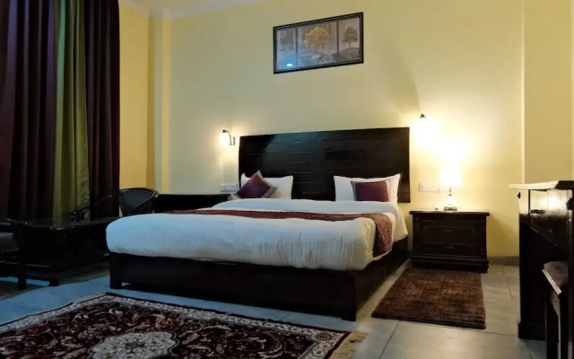 The Luv Hill Hotel And Cafe