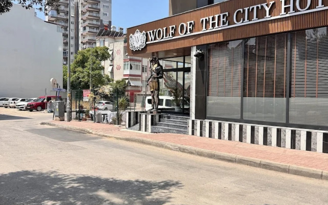 Wolf Of The City Hotel & Spa