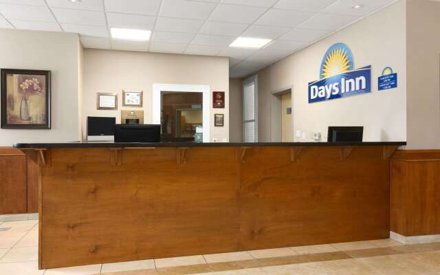 Days Inn by Wyndham Chetwynd