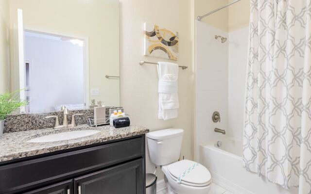 9018cg 6 Bedroom Home