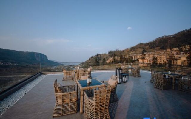 Yuanyang Mountain Residence