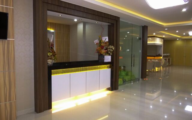 Rangkayo Basa Halal Hotel