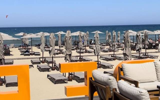 9 Grand Sapphire 2 Bed 2 Bath Pool Beach