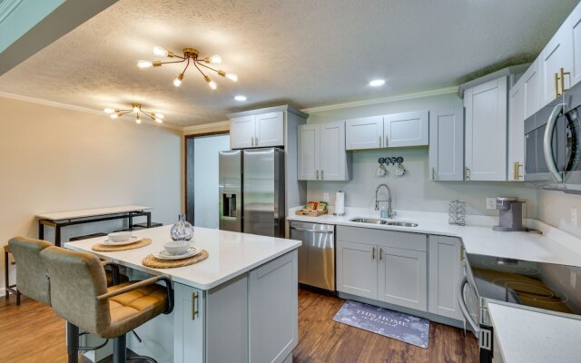 Family-friendly Tuskegee Home: 3 Mi to University!