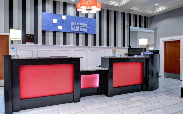 Holiday Inn Express Hotel & Suites Pittsburgh-South Side, an IHG Hotel