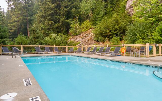 Family Home in Taulswood Ski In-Out