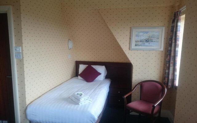 Cumberland Hotel
