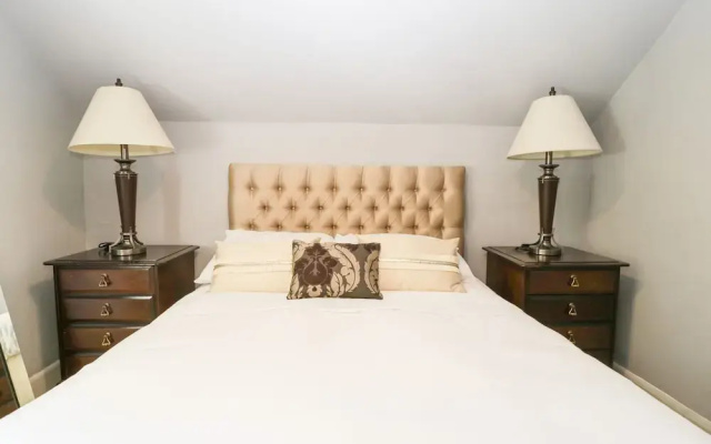 Downton Lodge