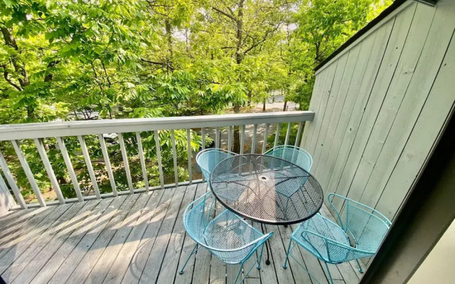 Condo Wintergreen pet Friendly Pool Access