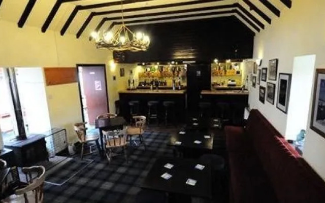 Altnacealgach Motel