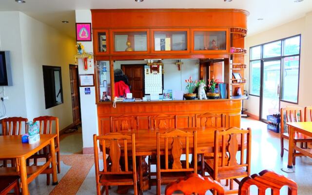 Chotiphan Apartment