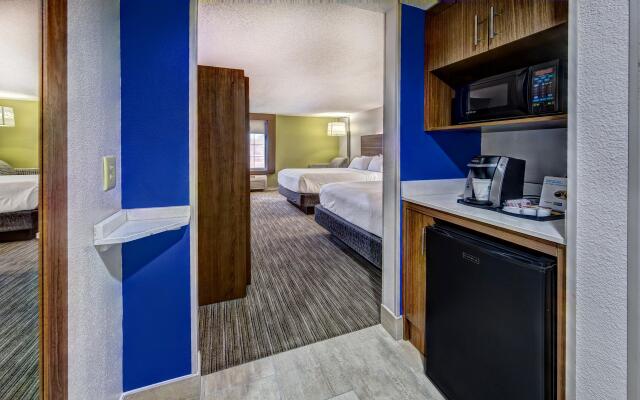 Holiday Inn Express & Suites Crossville, an IHG Hotel