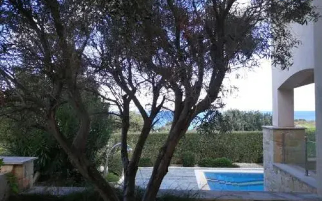 Amorosa Villas