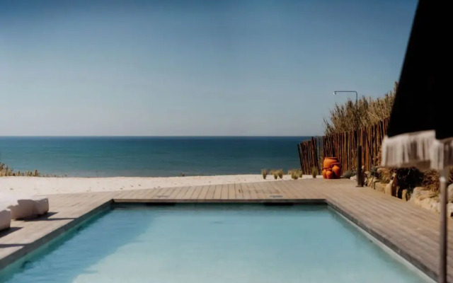 oceanHUTS Adults Only