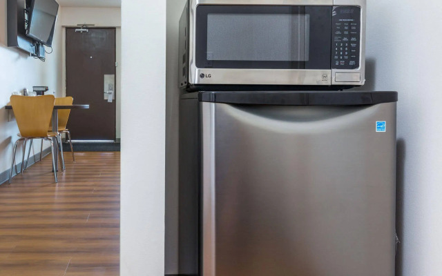 Motel 6 Fort Nelson, BC