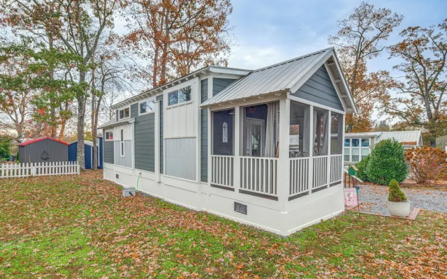 Tiny Home in Flat Rock: Easy Access to I-26!