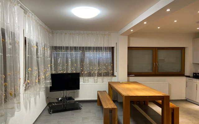 Gemütliche Ferienwohnung EVIELINE