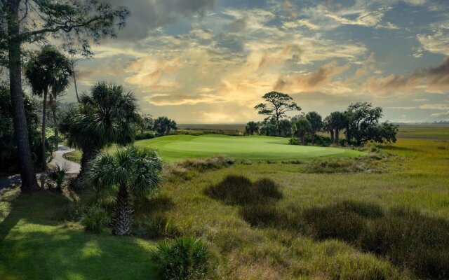 Charming 2 Bed 2 Bath Home Near Ocean Creek Golf Course