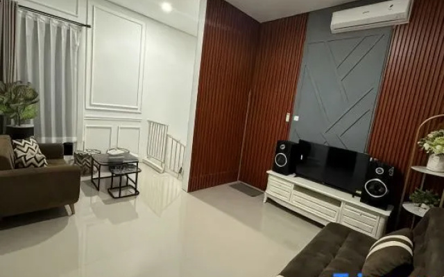 Villa Sunrise F1