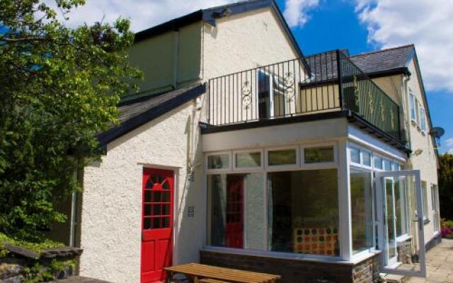 The Grange Guesthouse, Cefn-Coed