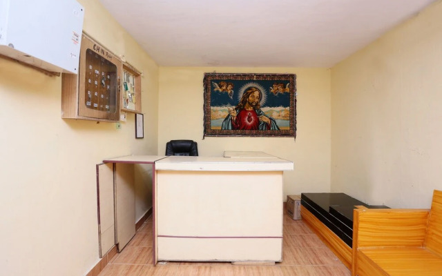 OYO 24221 Daneys Guest House