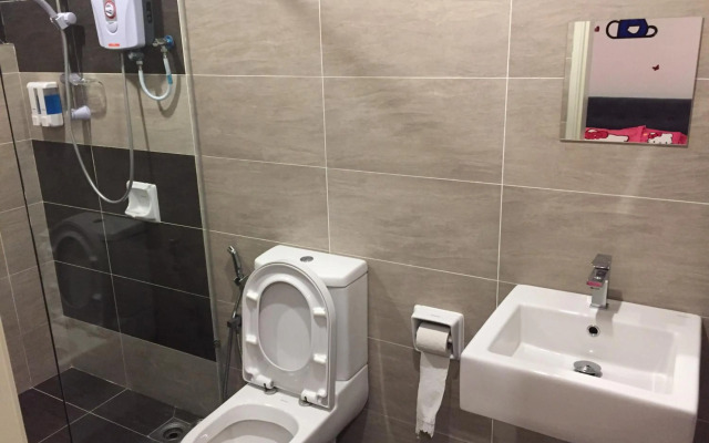 12pax Golden Shine Homestay @Midhills Genting