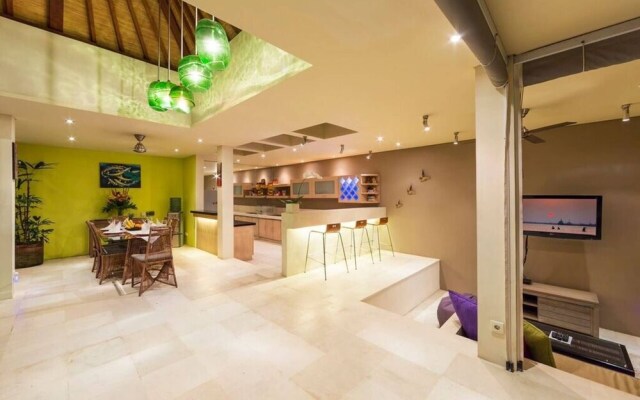 Modern 3-bedroom Puteri Villa