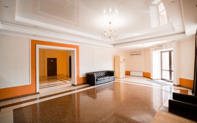 Azat Hotel