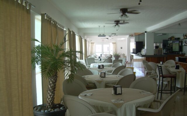 Terracaribe Hotel - In Cancun (Downtown Cancun)