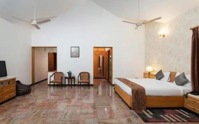 Dwarak Inn