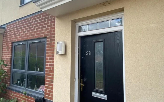 Stunning Apartment In Smethwick, West Midlands