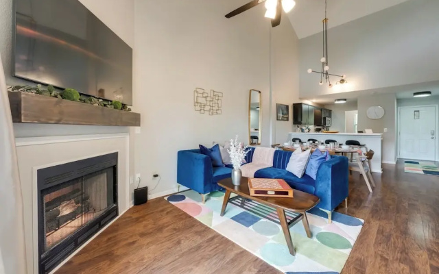 Fireplace, Indoor Pool Access! Family Branson Unit