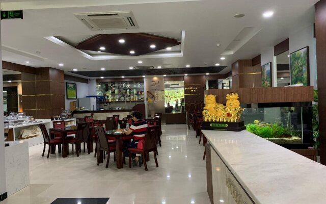 Kin Hotel Thai Van Lung