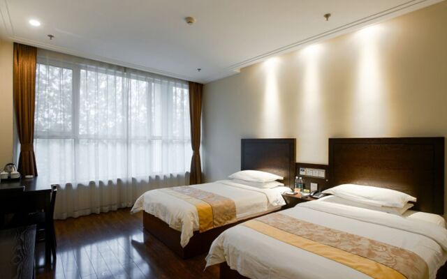 GreenTree Qinhuang Island Railway Station Business Hotel