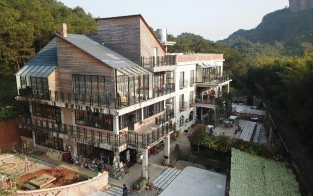 Wuyou Tongjin Mountain Inn