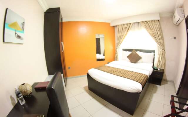 Celia's Suites