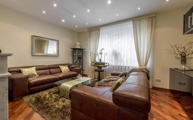 4892 Privatapartment List