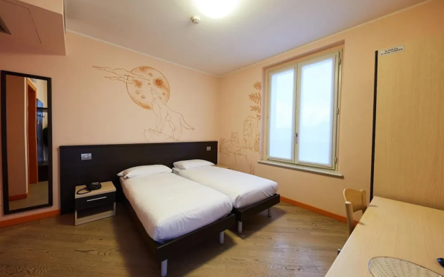 Cornelle Hotel