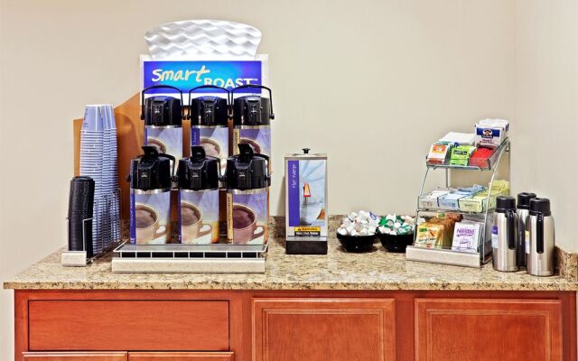 Holiday Inn Express Hotel & Suites Chehalis - Centralia