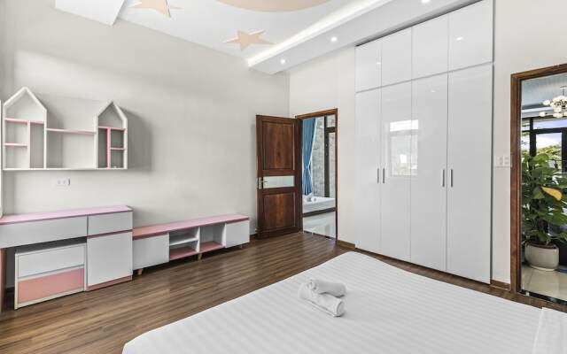 Rosemary Villa near Han River