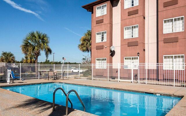 Econo Lodge Inn & Suites Natchitoches