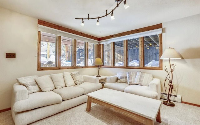 Red Feather 5 Bedroom Home by Redawning