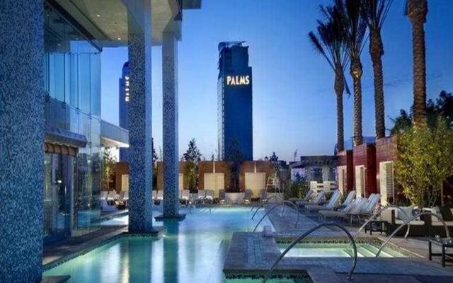 Palms Place