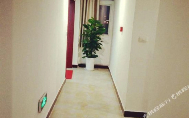 Romantic Yuan Hotel (Wuhan University of Science and Technology Qingshan Campus Branch)