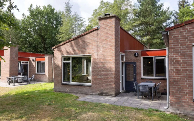 Restyled Bungalow with Dishwasher near Nature Reserve