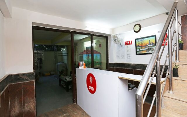 OYO 10008 Hotel Golden Tree